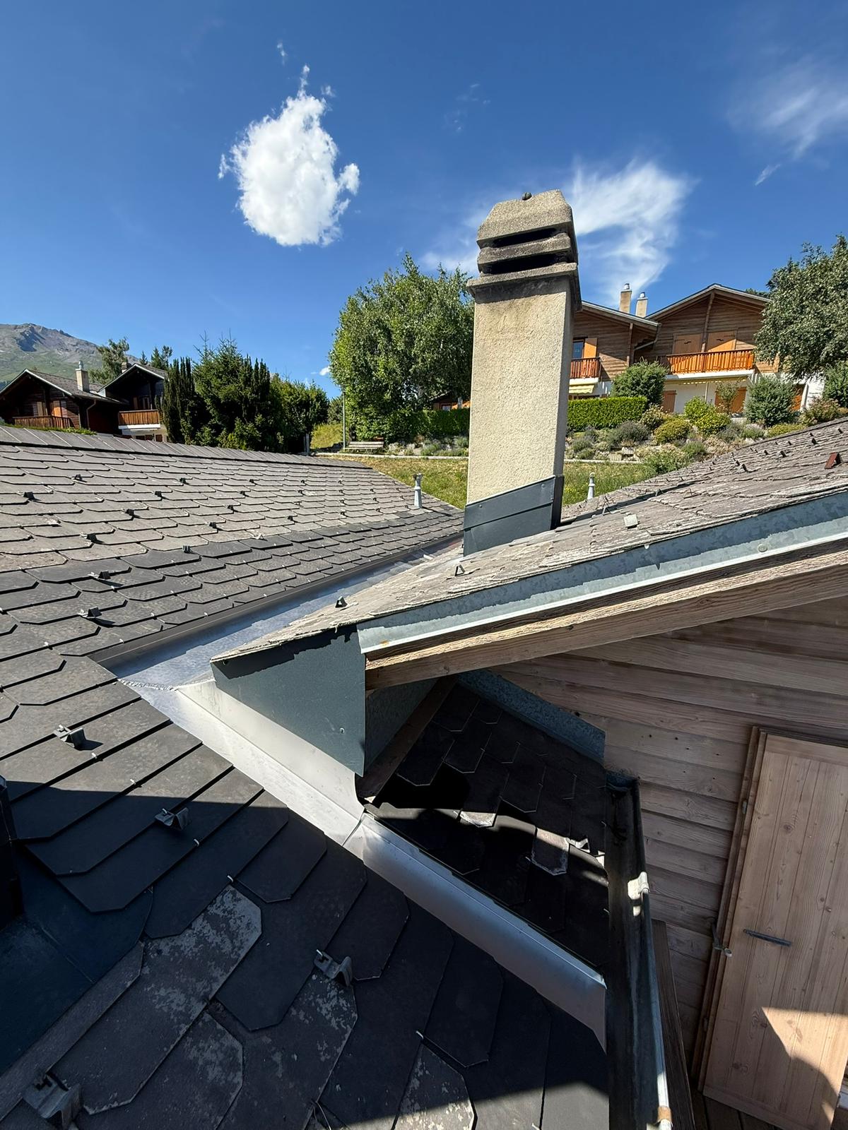 Réfection complète de la noue et des garnitures de cheminée - Après